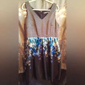 Elegant Striped Flowered Dress